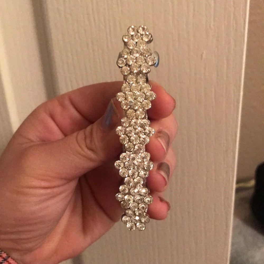 Hair brooch